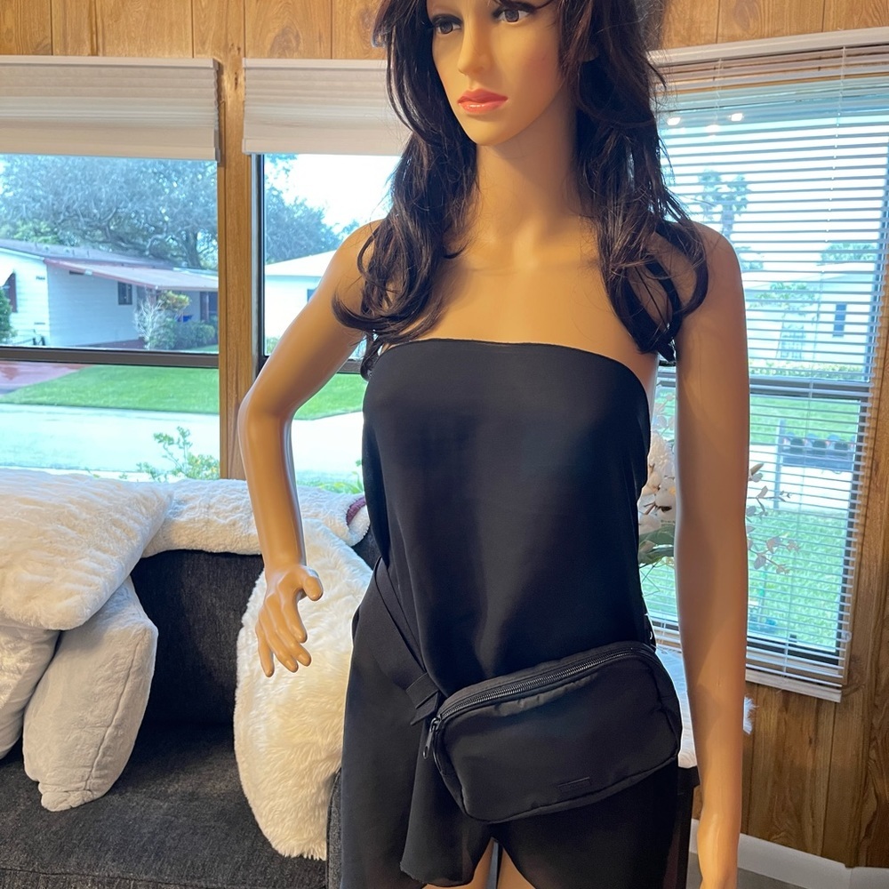 PINK VICTORIA SECRET Fanny Pack In Black - Picture 3 of 10